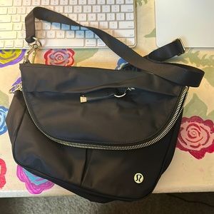 Lululemon all night festival bag 5 L like new condition